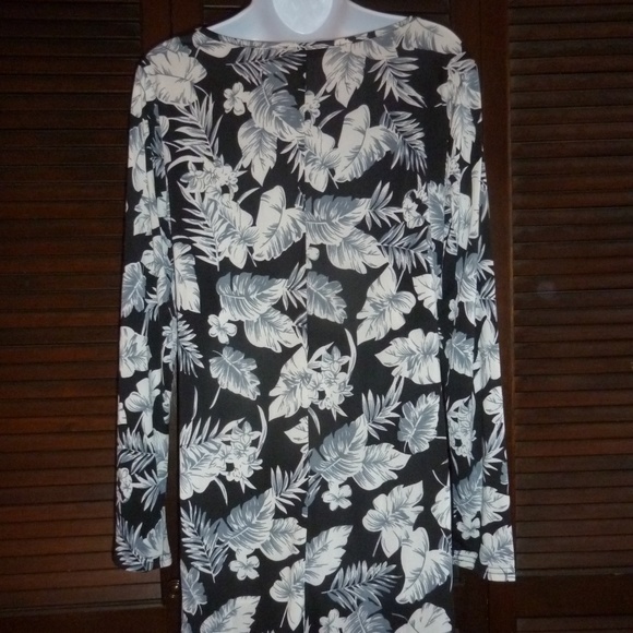 VIVILLI Black Gray & White Floral Leaf Print Tunic - Picture 7 of 8